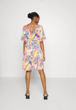 Mamalicious Dress - Day Dress - Papaya Punch -Clothing Sale Store 075b7462ee14497885d69b6ae63438c0