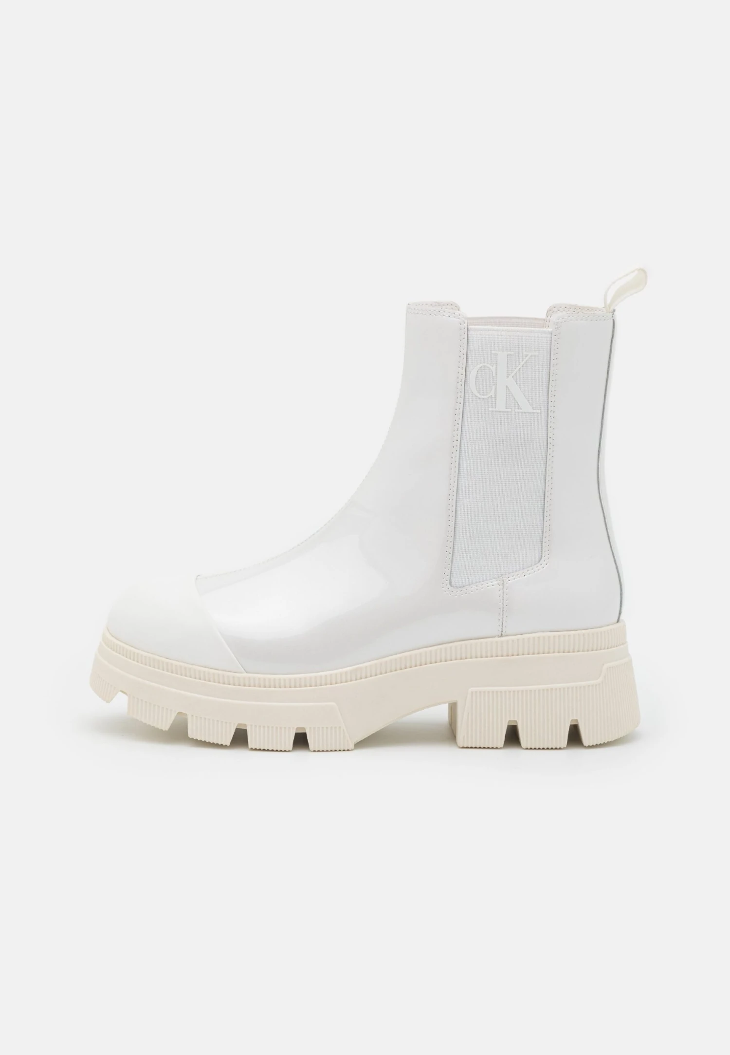 Calvin Klein Jeans Chunky Combat Chelsea Boot - Platform Ankle Boots - White 2 Calvin Klein Jeans Chunky Combat Chelsea Boot - Platform Ankle Boots - White - Image 2