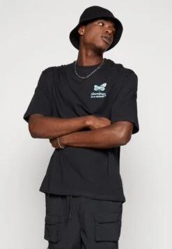 YOURTURN Chest Tee Unisex - Print T-Shirt - 802 - Black 9 YOURTURN Chest Tee Unisex - Print T-Shirt - 802 - Black -Clothing Sale Store 0df043f7336d4498b652bc179d5ab6ee