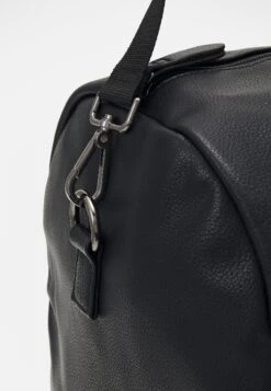 Pier One Unisex - Weekend Bag - Black 9 Pier One Unisex - Weekend Bag - Black -Clothing Sale Store 18ba7561d82f4d668ee78827ee1c936c