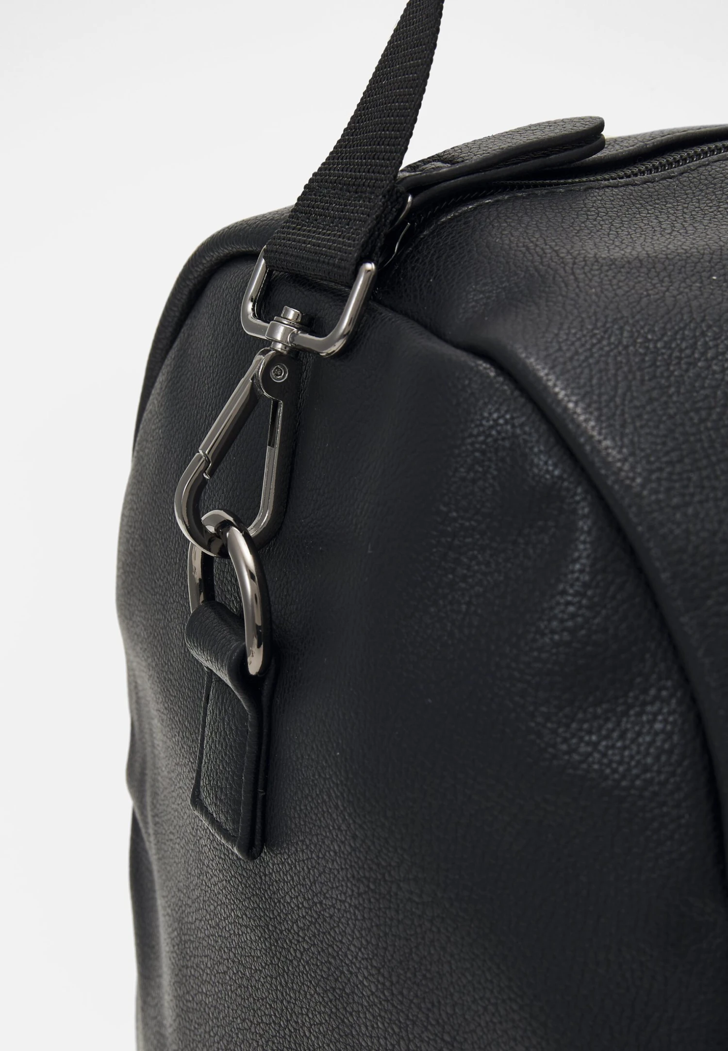 Pier One Unisex - Weekend Bag - Black 5 Pier One Unisex - Weekend Bag - Black - Image 5