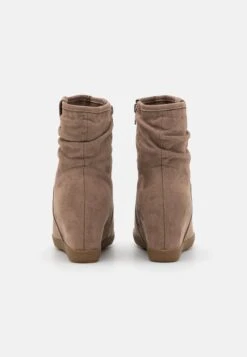 Anna Field Winter Boot - Wedge Ankle Boots - Taupe 9 Anna Field Winter Boot - Wedge Ankle Boots - Taupe -Clothing Sale Store 25a4365dbe694dfe88552a3563bd424c