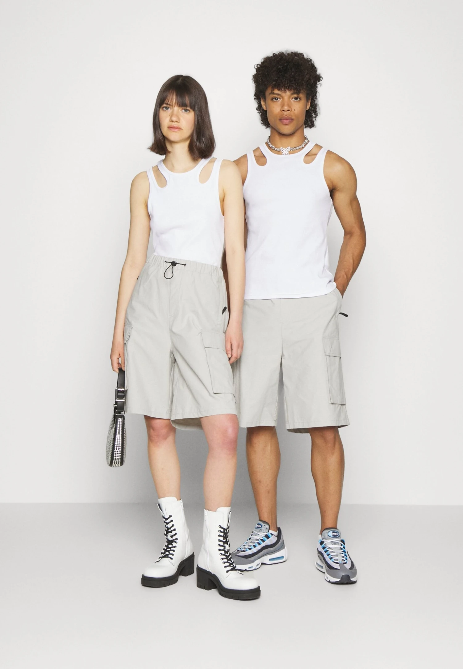YOURTURN Unisex - Shorts - Light Grey 2 YOURTURN Unisex - Shorts - Light Grey - Image 2