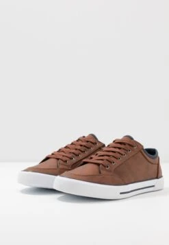 Pier One Trainers - Cognac -Clothing Sale Store 3b00da4a03eb4ec1b97b037135210f8d