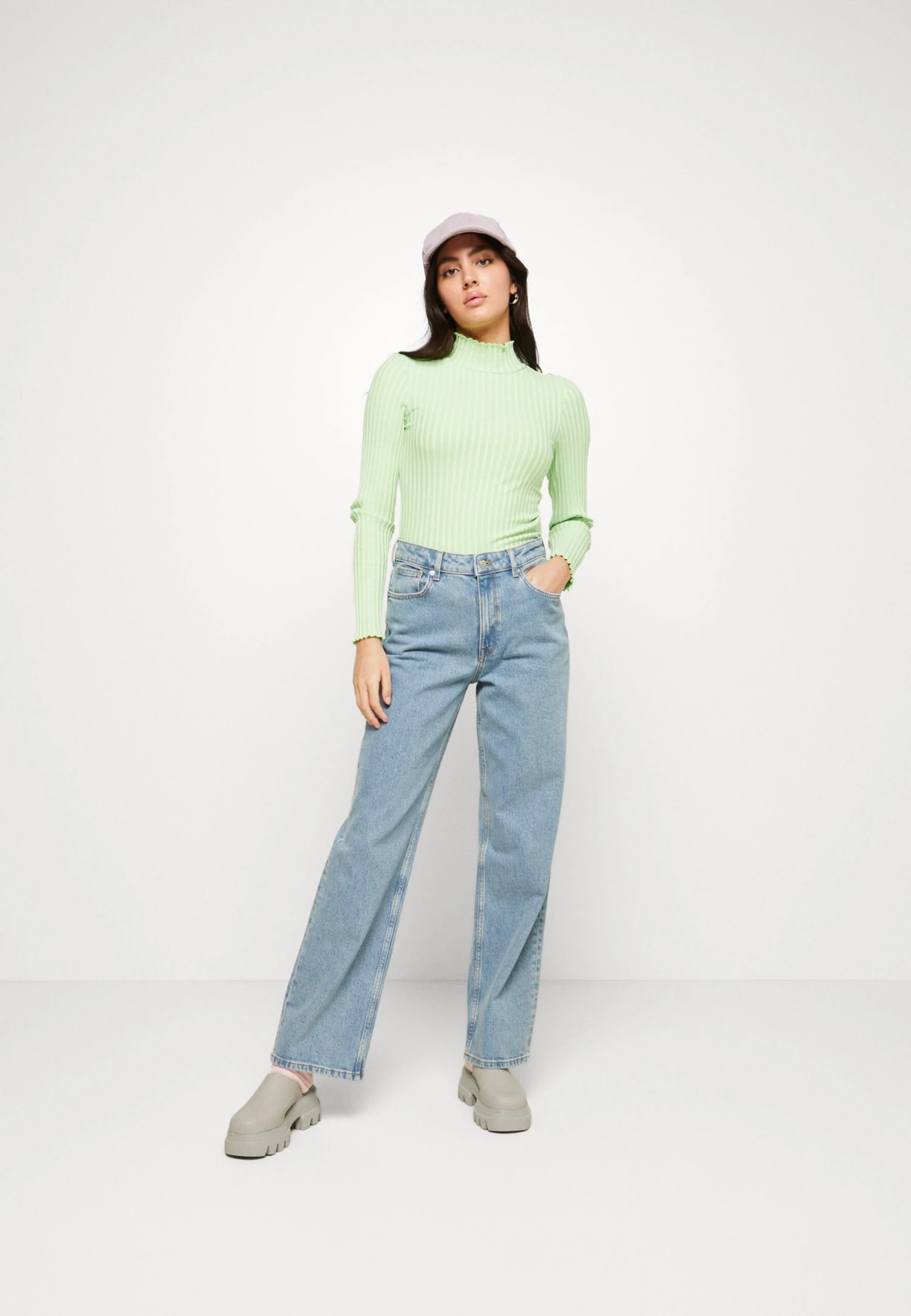 Selected Femme Slfwilma T Neck - Long Sleeved Top - Pistachio Green 2 Selected Femme Slfwilma T Neck - Long Sleeved Top - Pistachio Green - Image 2