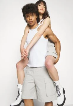 YOURTURN Unisex - Shorts - Light Grey 10 YOURTURN Unisex - Shorts - Light Grey -Clothing Sale Store 85d9b741d2b249b68f2e49464d4e5111