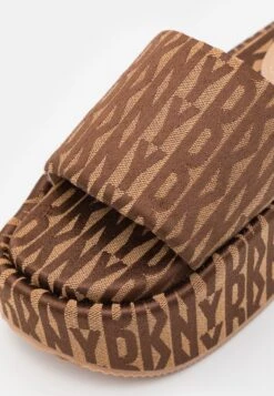 DKNY Vyra Platform Slide - Heeled Mules - Saddle/New Nude -Clothing Sale Store 8f625af3f2444b59ba2f975af8c296bd