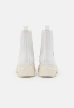 Calvin Klein Jeans Chunky Combat Chelsea Boot - Platform Ankle Boots - White 9 Calvin Klein Jeans Chunky Combat Chelsea Boot - Platform Ankle Boots - White -Clothing Sale Store a02b3a3c952849c3bbdb29c54e2dfa0d