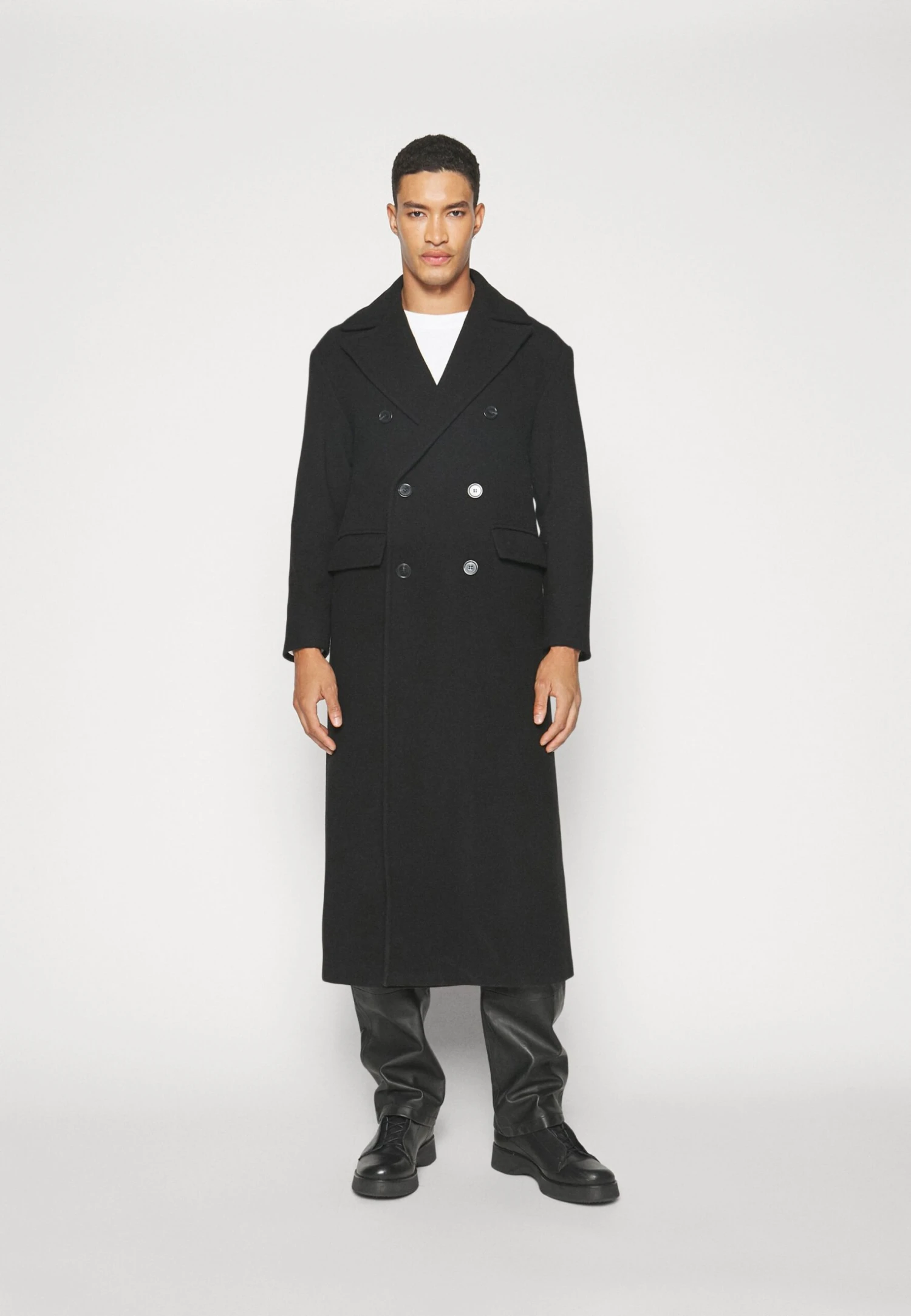Long Coat - Classic Coat - Black 3 Long Coat - Classic Coat - Black - Image 3