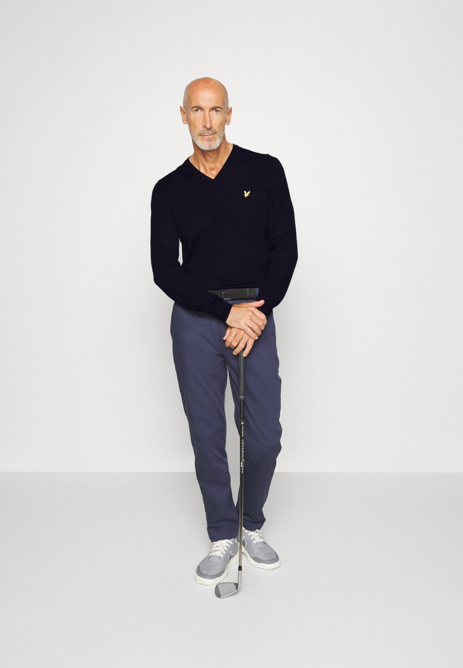 Lyle & Scott Golf V Neck - Jumper - Dark Navy 2 Lyle & Scott Golf V Neck - Jumper - Dark Navy - Image 2