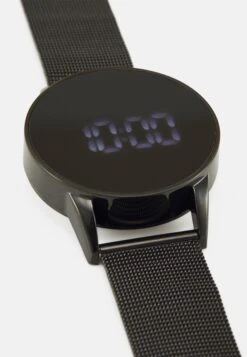Pier One Smartwatch - Black 9 Pier One Smartwatch - Black -Clothing Sale Store bbf012a8af8349bfa24143042376f060