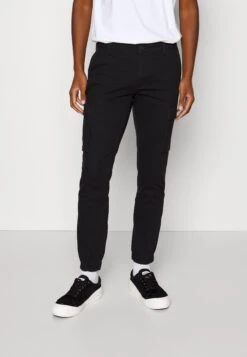 Pier One 2 Pack - Cargo Trousers - Olive/Black 9 Pier One 2 Pack - Cargo Trousers - Olive/Black -Clothing Sale Store e0bf2536d5a04652937019f4273abb8d