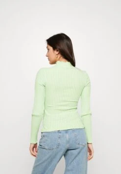 Selected Femme Slfwilma T Neck - Long Sleeved Top - Pistachio Green 8 Selected Femme Slfwilma T Neck - Long Sleeved Top - Pistachio Green -Clothing Sale Store ef15ba439358404fa84a3c8c2ba02061
