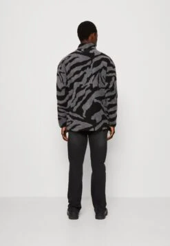 YOURTURN Unisex - Fleece Jacket - Grey 8 YOURTURN Unisex - Fleece Jacket - Grey -Clothing Sale Store fb0a0ae1914e4939bc76695f0267d638